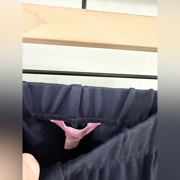 Lilly Pulitzer Travel Pants Navy Size XS - Picture 6 of 7